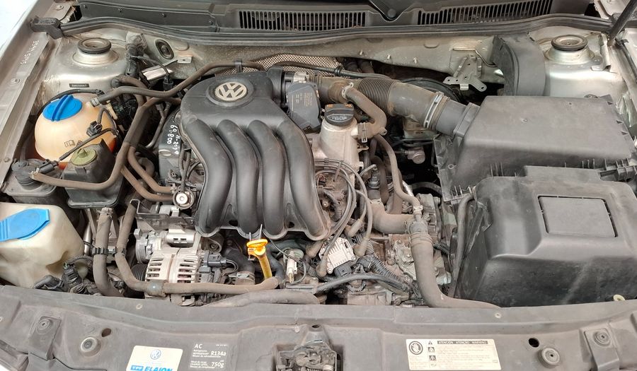 Volkswagen Bora 2.0 TRENDLINE TIPTRONIC Sedan 2013