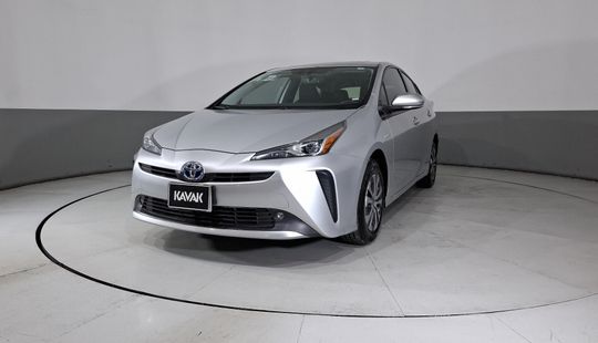 Toyota • Prius