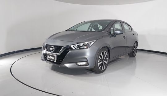 Nissan • Versa