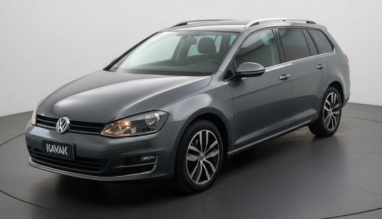 Volkswagen • Golf