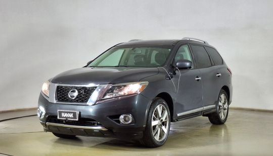 Nissan • Pathfinder