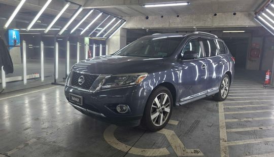 Nissan • Pathfinder