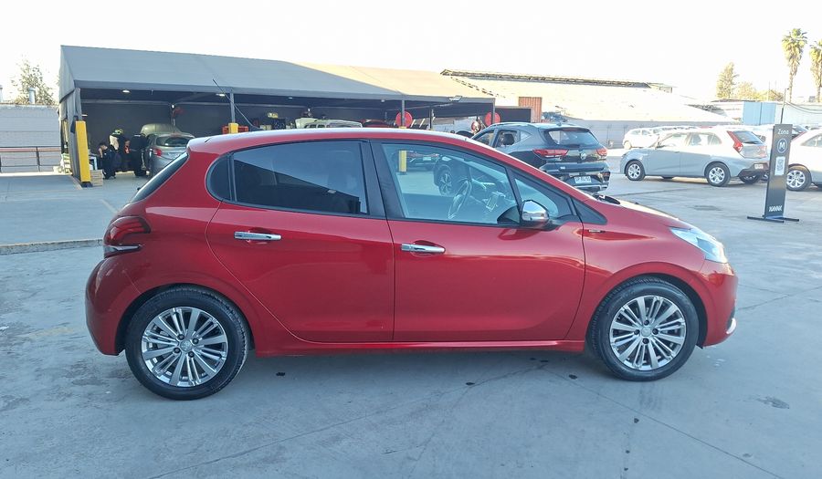 Peugeot 208 1.2 PURETECH 82 HP SIGNATURE Hatchback 2020