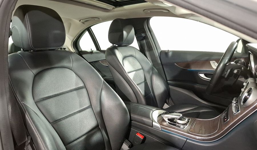 Mercedes Benz Clase C 2.0 200 EXCLUSIVE AUTO Sedan 2018