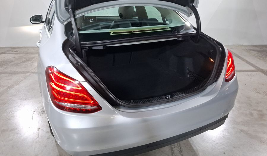 Mercedes Benz Clase C 2.0 200 EXCLUSIVE AUTO Sedan 2018