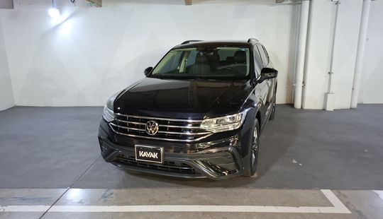 Volkswagen • Tiguan
