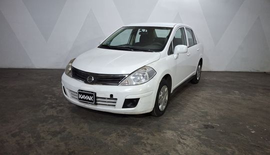 Nissan • Tiida
