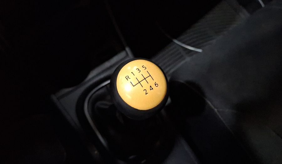 Nissan Tiida 1.8 COMFORT MT AC Sedan 2012