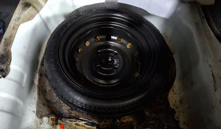 Nissan Tiida 1.8 COMFORT MT AC Sedan 2012