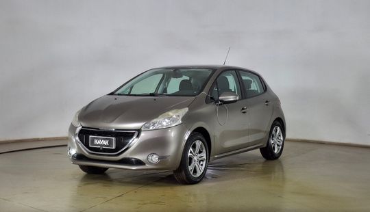 Peugeot • 208