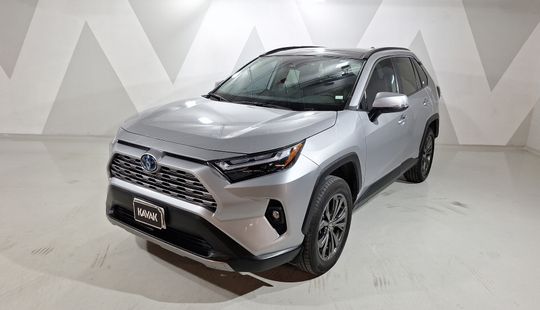 Toyota • RAV4