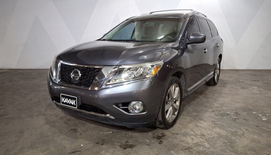 Nissan • Pathfinder