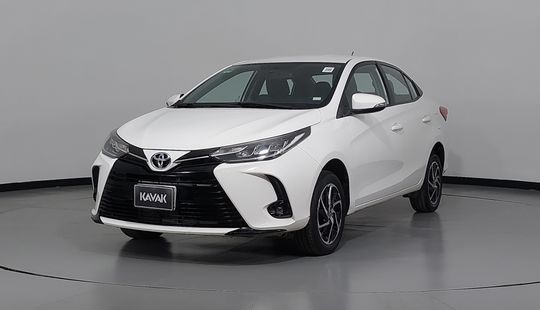 2021 • 71,350 km • Automático