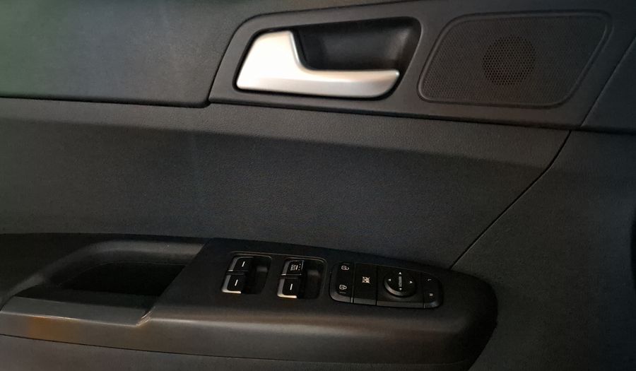 Kia Sportage 2.0 LX AUTO Suv 2020