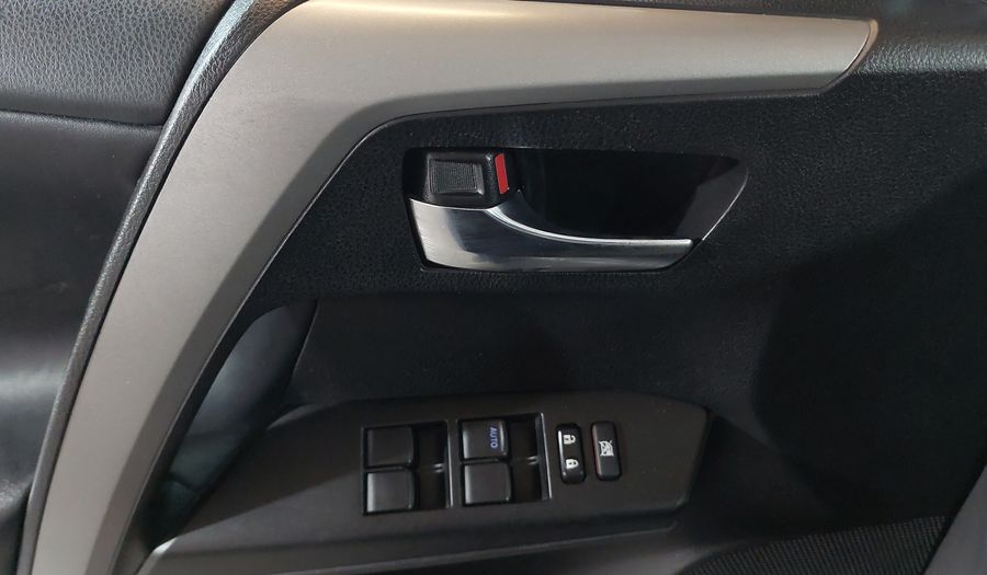 Toyota Rav4 2.5 XLE AWD AT Suv 2017