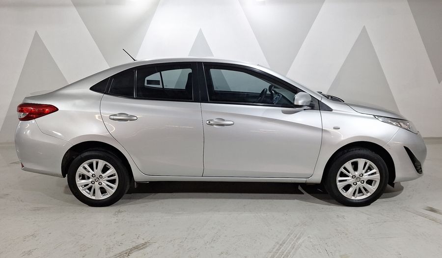 Toyota Yaris 1.5 CORE AUTO Sedan 2020