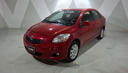 Toyota • Yaris