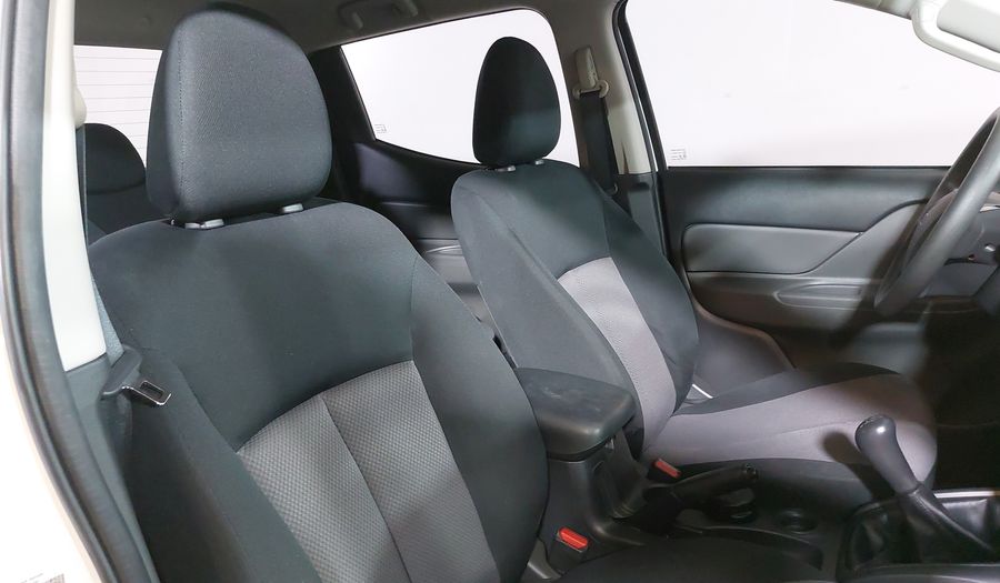 Mitsubishi L200 2.4 GLS GASOLINA Pickup 2019