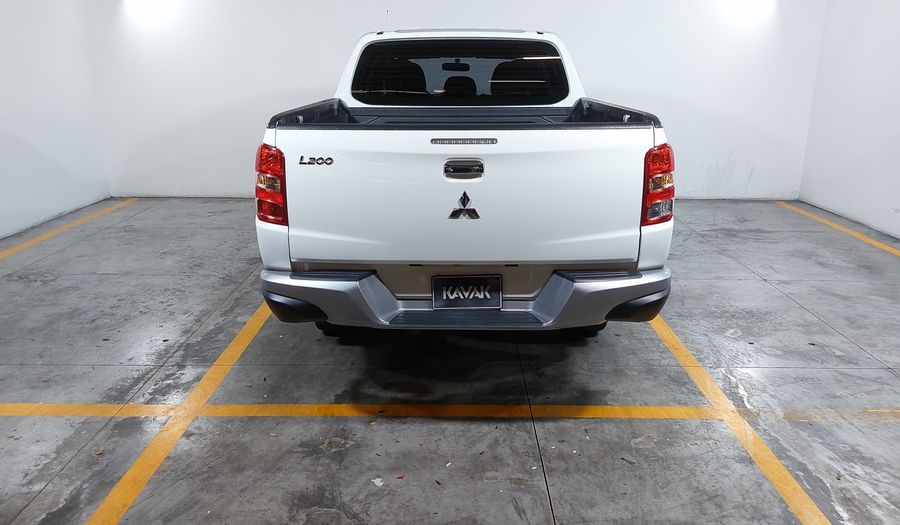 Mitsubishi L200 2.4 GLS GASOLINA Pickup 2019