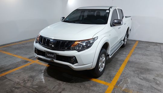 Mitsubishi • L200