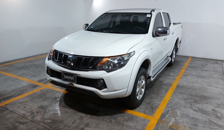 Mitsubishi L200 2.4 GLS GASOLINA Pickup 2019