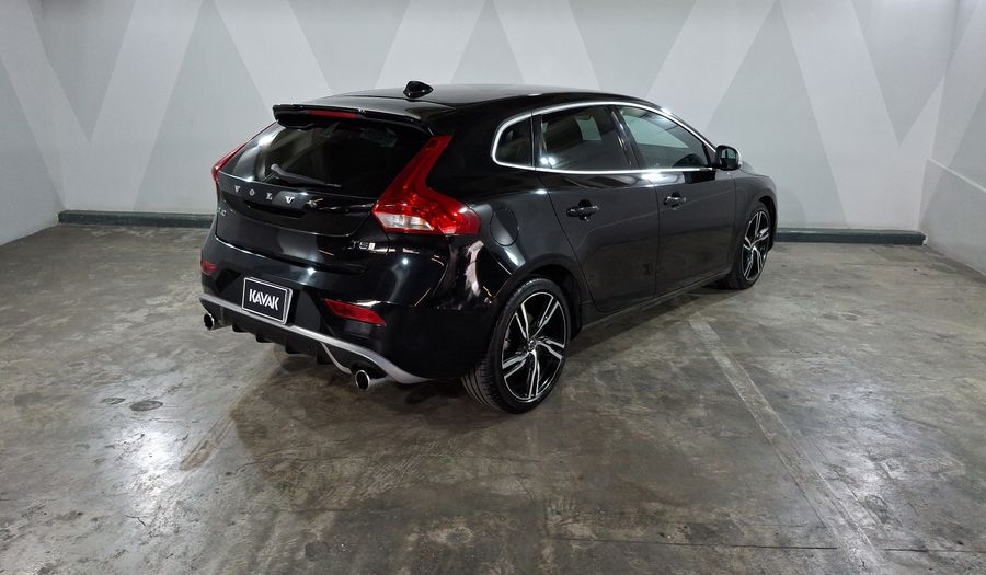 Volvo V40 2.0 R-DESIGN T5 Hatchback 2018