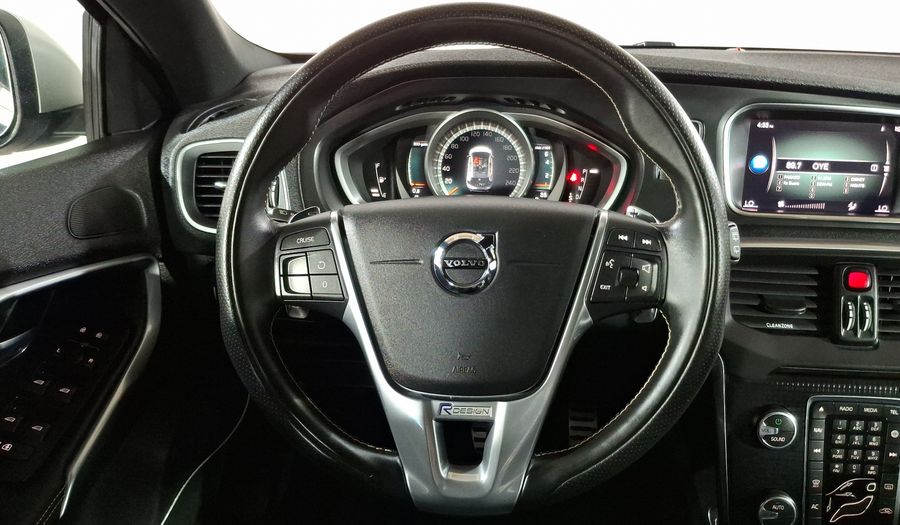 Volvo V40 2.0 R-DESIGN T5 Hatchback 2018