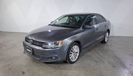 Volkswagen • Jetta