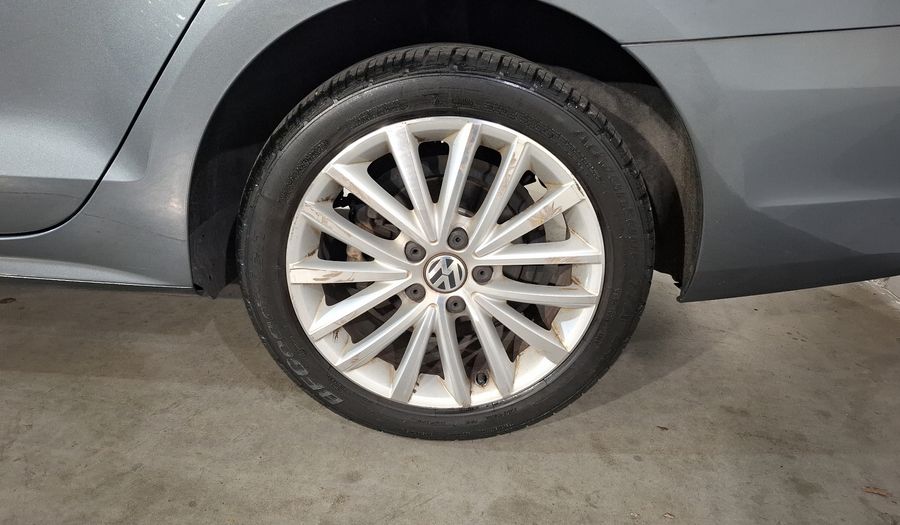 Volkswagen Jetta 2.5 SPORT BOLSA PAQ NAVE TECHO TIPTRONIC Sedan 2014