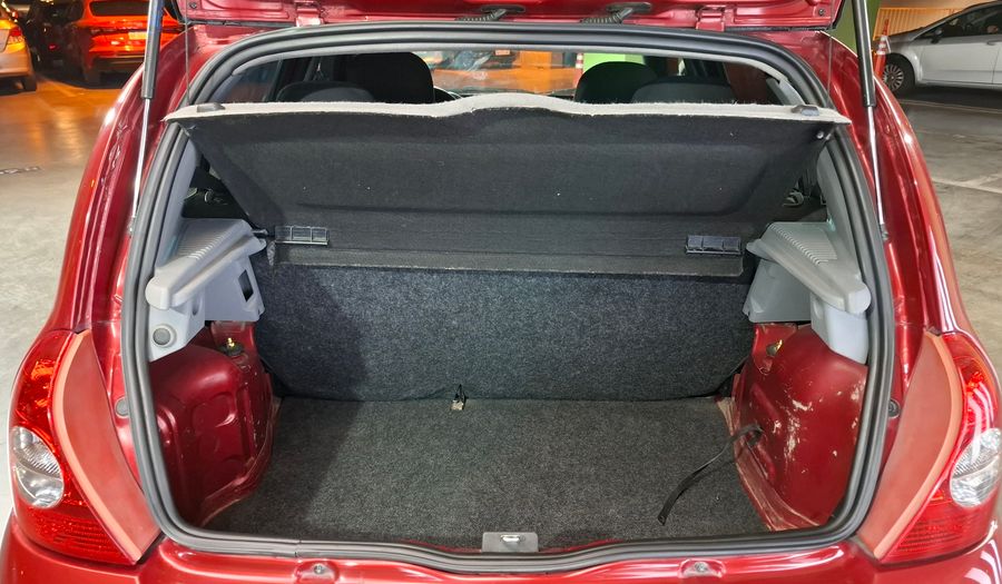 Renault Clio 1.1 AUTHENTIQUE Hatchback 2012
