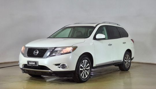 Nissan • Pathfinder