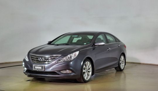 Hyundai • Sonata
