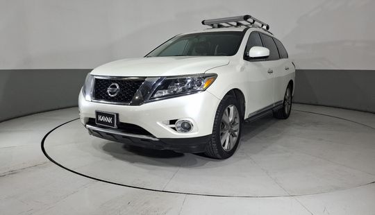 Nissan • Pathfinder