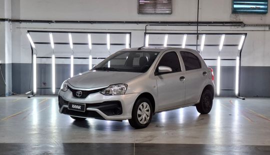 Toyota • Etios