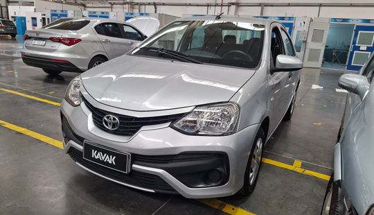 Toyota • Etios