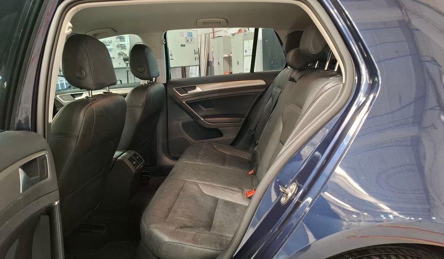 Volkswagen Golf 1.6 MPI TRENDLINE Hatchback 2015