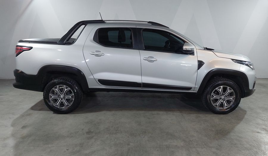 Ram 700 1.3 LARAMIE CREW CAB Pickup 2023