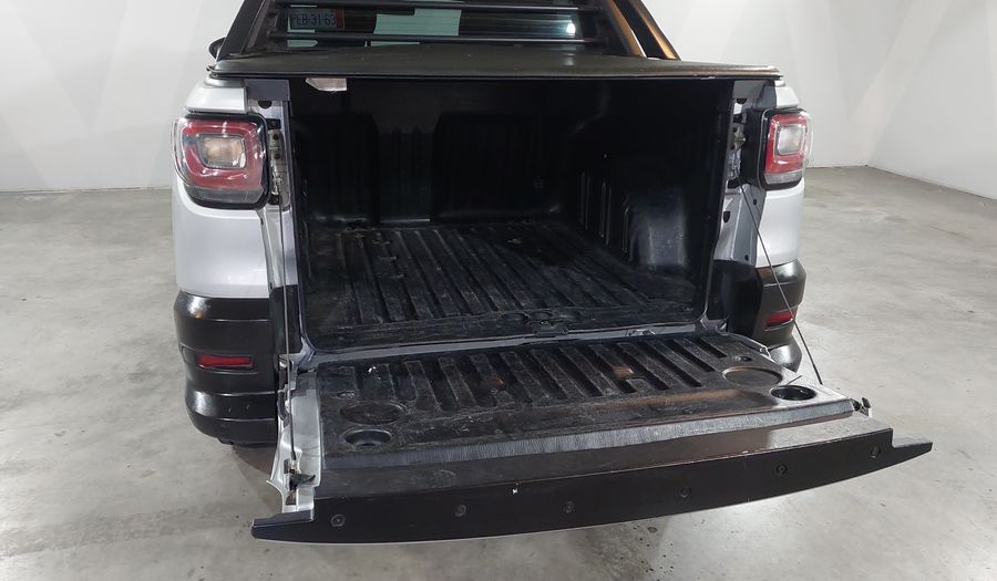 Ram 700 1.3 LARAMIE CREW CAB Pickup 2023