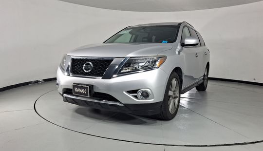 Nissan • Pathfinder