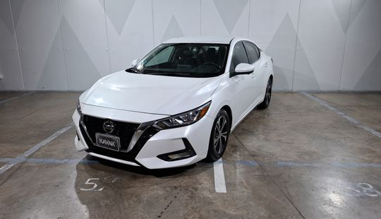 Nissan • Sentra