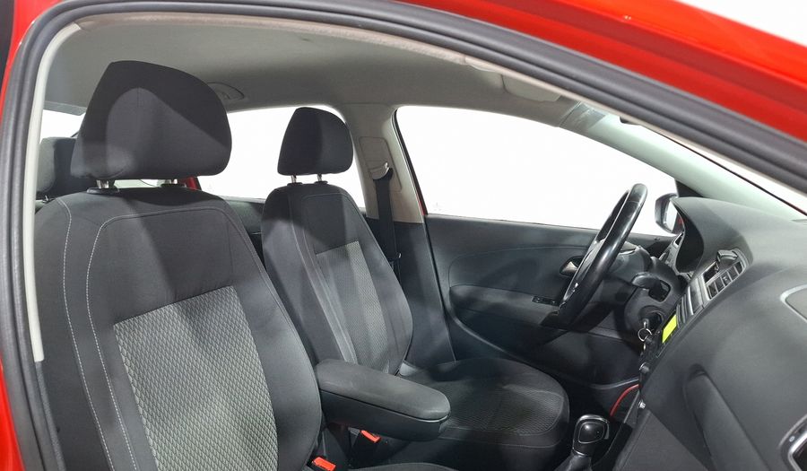 Volkswagen Vento 1.6 HIGHLINE TIPTRONIC Sedan 2016