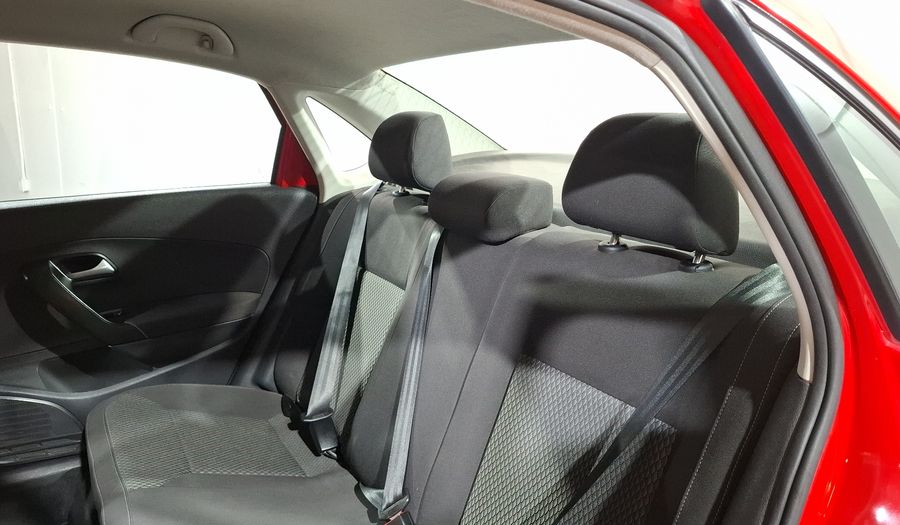 Volkswagen Vento 1.6 HIGHLINE TIPTRONIC Sedan 2016