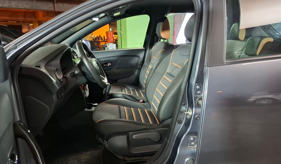 Renault Sandero Stepway 1.6 INTENS Hatchback 2022