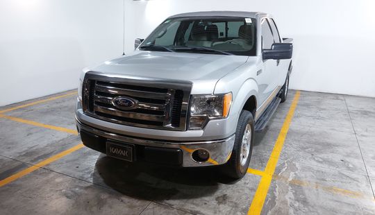 Ford • Lobo