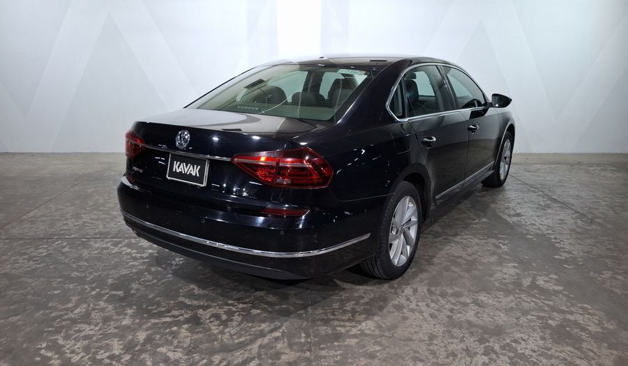 Volkswagen Passat 2.5 SPORTLINE AUTO Sedan 2018