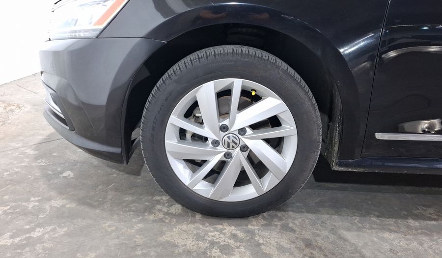 Volkswagen Passat 2.5 SPORTLINE AUTO Sedan 2018