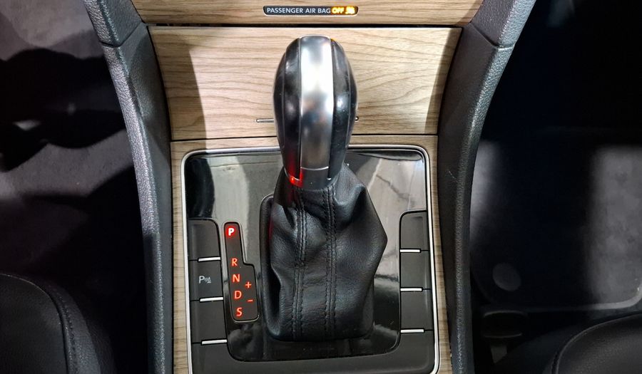 Volkswagen Passat 2.5 SPORTLINE AUTO Sedan 2018