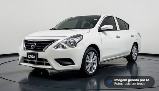 Nissan • Versa