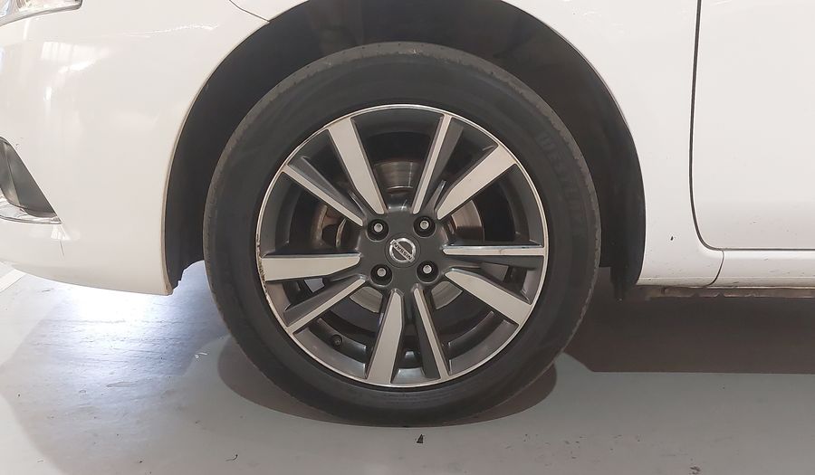 Nissan Versa START SL Sedan 2019
