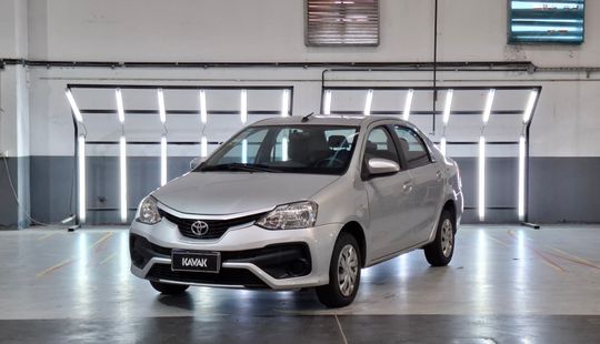 Toyota • Etios